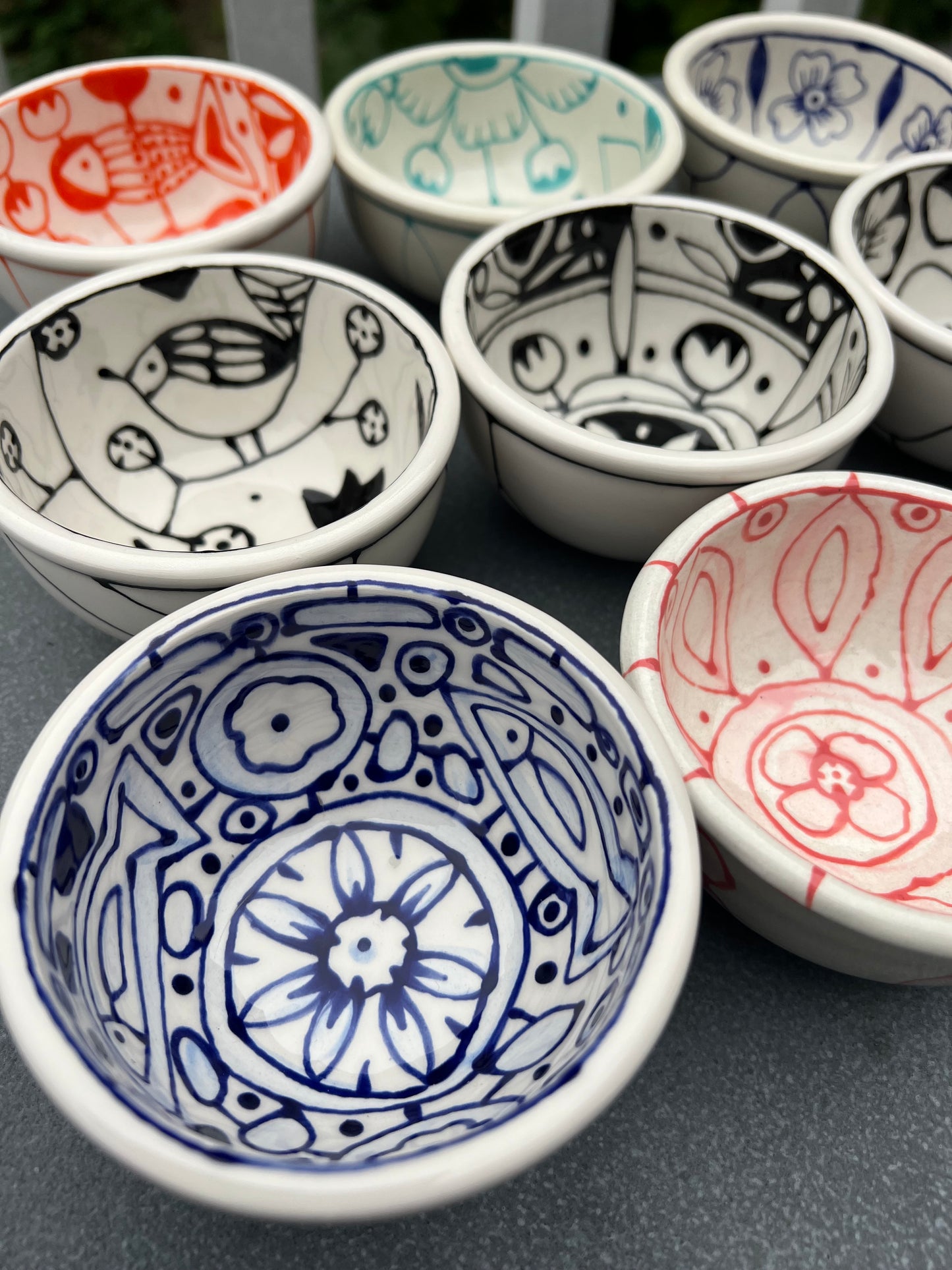 Small bowls/ramekin/3” sauce cup